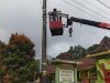 Terangi Setiap Sudut! Tim MRLL & PJU Dishub Klaten Perbaiki Lampu Jalan Ruas Sidorejo-Deles Indah, Kemalang