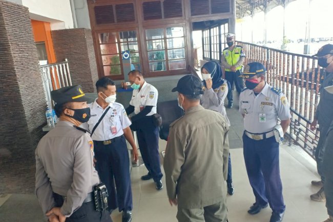 Giat Operasi Pengawalan Random Swab