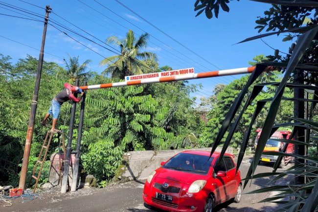 Giat pemasangan portal