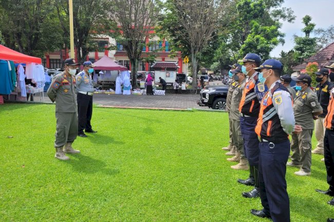 Penertiban pedagang kaki lima