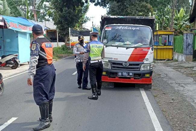Giat operasi truk golongan C