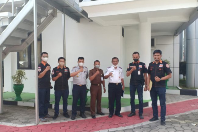 Giat cek fisik kendaraan lelang