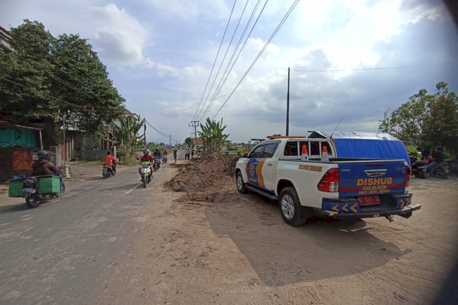 Menindak lanjuti laporan tanah urug