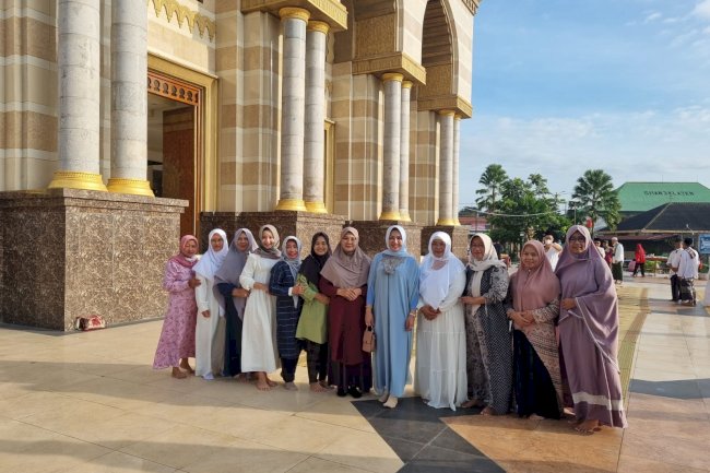Sholat subuh berjamaah bersama ibu bupati klaten