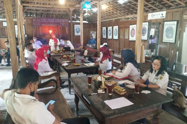 Rekon pendapatan dan persiapan laporan keuangan TH 2022