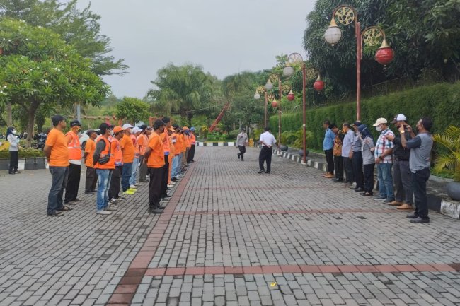  Pembinaan petugas parkir