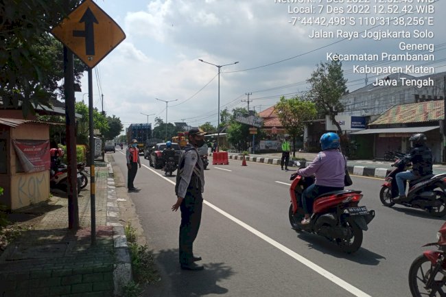 Penutupan Median Jalan