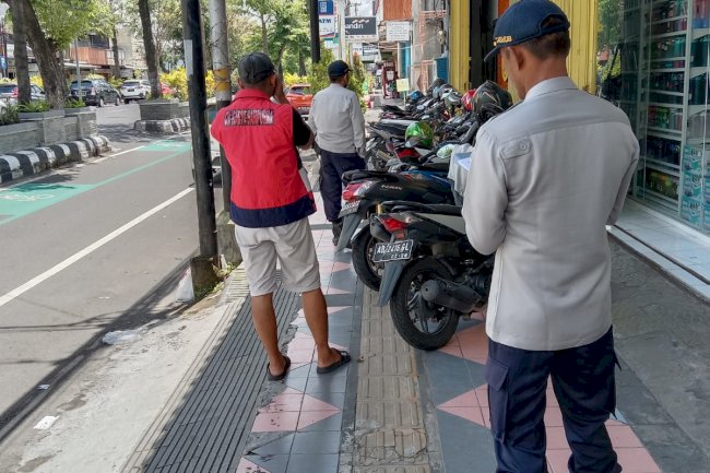  penertiban Parkir TJU 