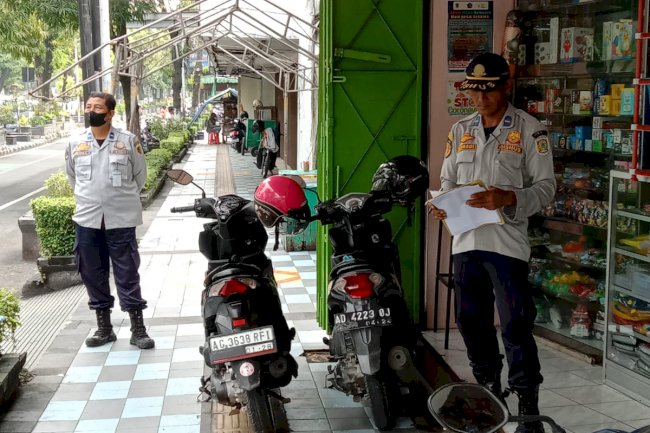Pemantauan dan Penertiban parkir TJU