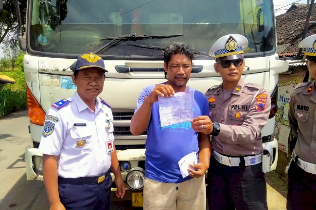 Giat Operasi Penertiban Angkutan Barang