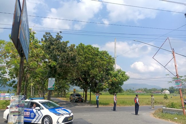  Pengawalan dan Pengamanan