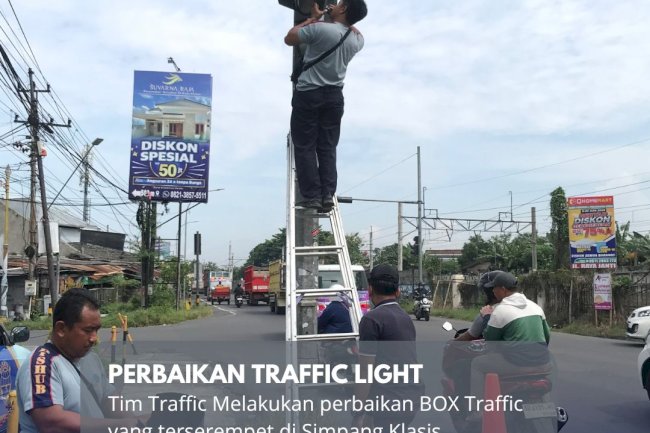 Tim Traffic Dishub Klaten Perbaiki Box Traffic Di Simpang Klasis