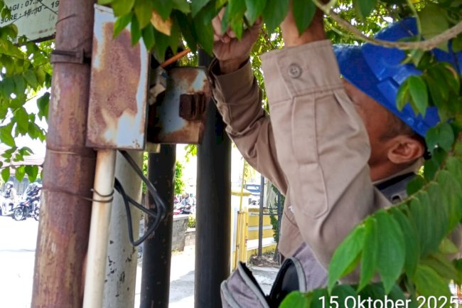 Cahaya Kembali! Servis Panel PJU Samping Kantor Golkar Klaten Selatan Kilat Bikin Jalan Aman