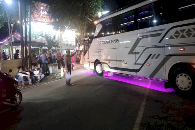 Bakso Idola Ramai Pengunjung! Tim Parkir Dishub Klaten Sigap Atur Lalu Lintas, Bebas Macet Sepanjang Hari