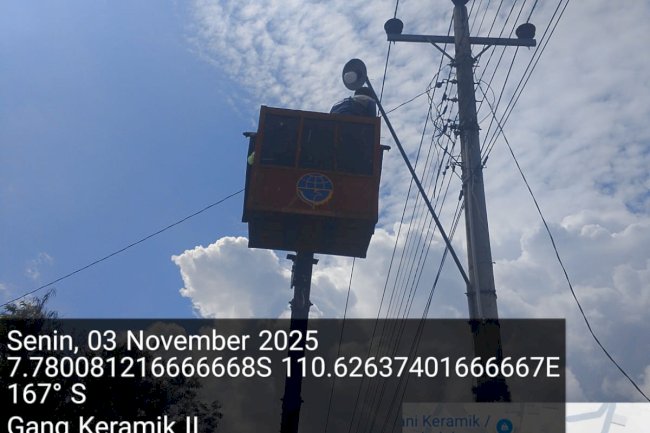 Lampu Tanjakan Melikan Wedi Terang Maksimal! Dishub Klaten Ganti dengan Fitting E27 & LED 40W