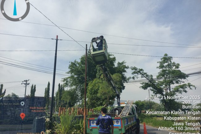 Dishub Klaten Tingkatkan Kualitas Pencahayaan Jalan Ruas Buntalan-Bangilan Melalui Program Perawatan Sistematis PJU
