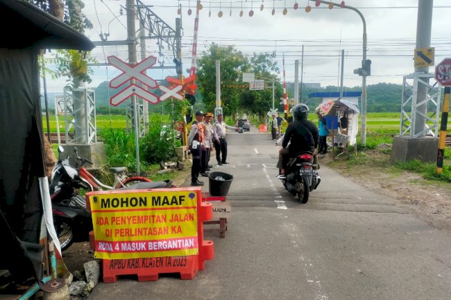 Cegah Kemacetan dan Kecelakaan Dinas Perhubungan Intensifkan Pengaturan Parkir di Area Rawan Klaten