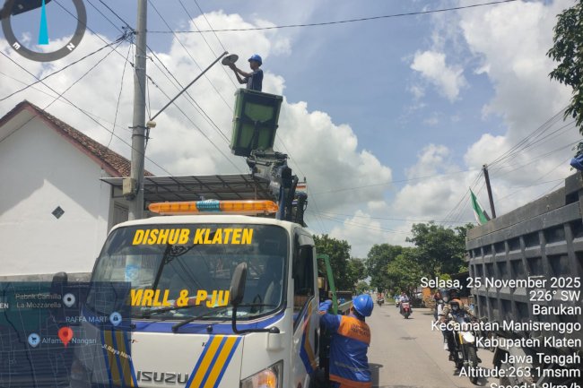 Jalanan Nangsri-Dompoyan Jadi Lebih Terang! Dinas Perhubungan Servis Lampu PJU