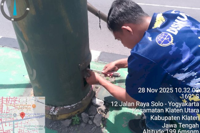 Pemeliharaan Rutin PJU Berlanjut, Tim Perbaiki dan Service MCB Depan Pombensin Jonggrangan Klaten