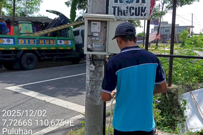 Pasar Babat Trucuk Makin Terang, Dishub Upgrade Sistem Penerangan dengan Teknologi Otomatis