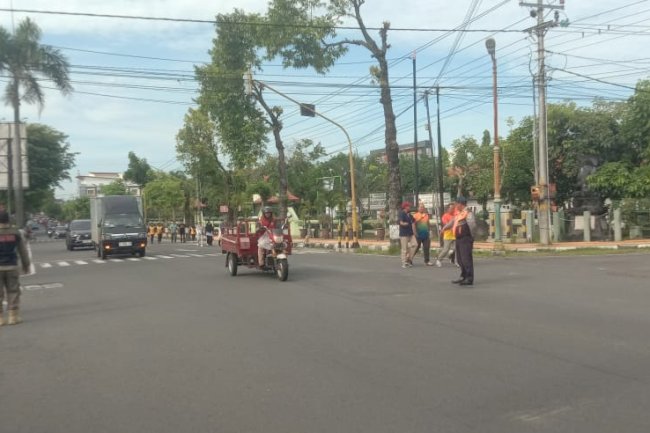 Tim Dalops Atur Lalu Lintas Lancar di Jalan Sehat HUT KORPRI ke-54 Pemda Klaten