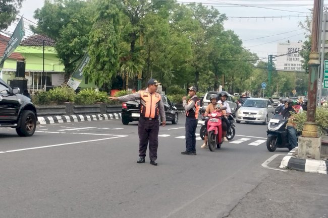Dishub Klaten Jaga Kelancaran Upacara KORPRI Ke-54, Pengaturan Lalin Maksimal di Pintu Masuk Pemda