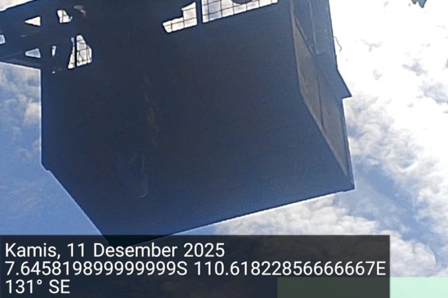 Terang Benderang di  Karanganom, Tim PJU Ganti Lampu LED Hemat Energi di Penggung