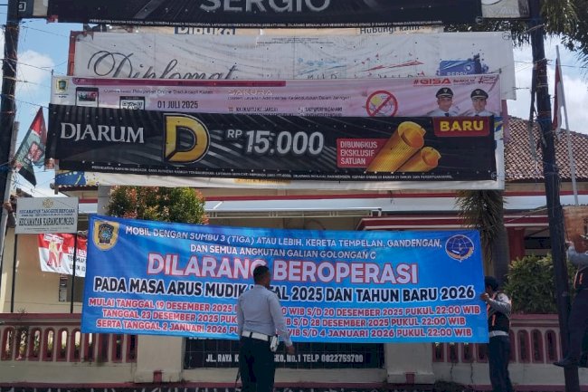 Sosialisasi Massif! Dishub Klaten Pasang Banner Larangan Golongan C Jelang NATARU