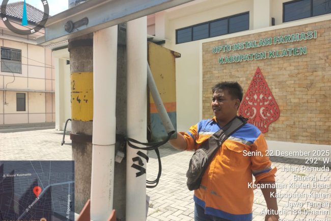 Jalan Ngingas Kembali Terang Optimal! Tim PJU Dishub Service KWH Meter Lampu Penerangan
