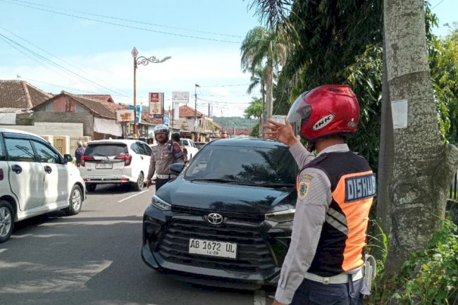 Posko Prambanan Action! Dari Listrik Padam hingga Parkir Liar, Calon ASN Dishub Tampil Prima