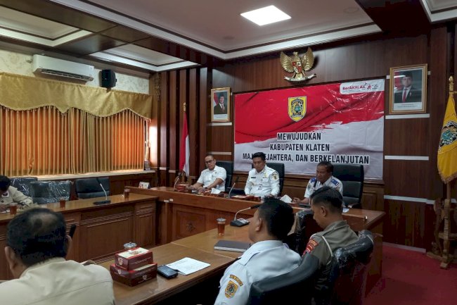 Tegas & Ramah! Bupati Klaten Sosialisasikan Standar Pengelolaan Parkir Tepi Jalan Umum Tahun 2026