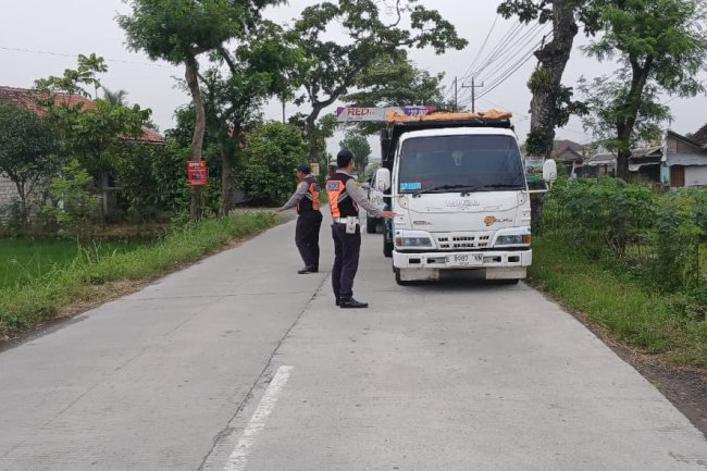 Pengawasan Angkutan Galian C di Pokoh-Menden-Kebonarum, Klaten - Dishub Klaten