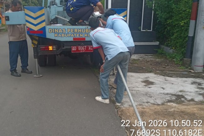 Pemasangan Lampu PJU Baru Ornamen Set 6m 60W Jonggrangan Klaten Utara