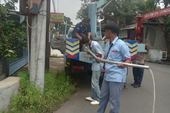 Pemasangan Lampu PJU Ornamen 3m LED 50W Jonggrangan Baru