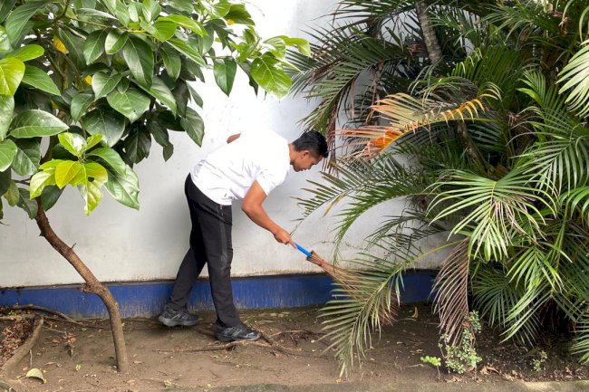 Dishub Klaten Gaspol! Jumat Bersih Dukung Gerakan Indonesia ASRI di Lingkungan Kantor