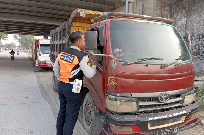 Truk Golongan C Diciduk Dishub Saat Jam Sibuk Sekolah