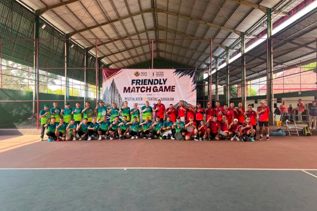 Adu Smash GOR Gelarsena: Klaten Jamu Pertamina Mahakam