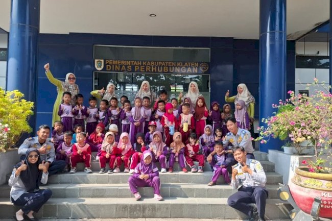 Serbuan Bocah TK Ubah Wajah Kaku Dishub Klaten