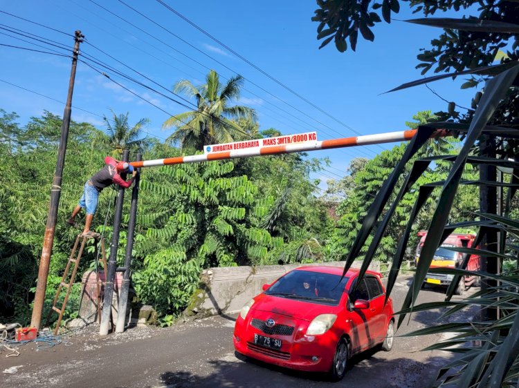 Giat pemasangan portal