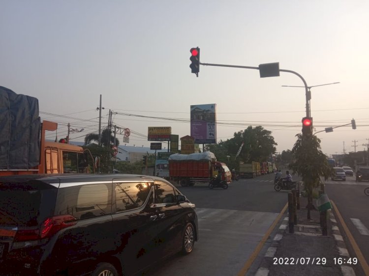 Perbaikan Traffic Light