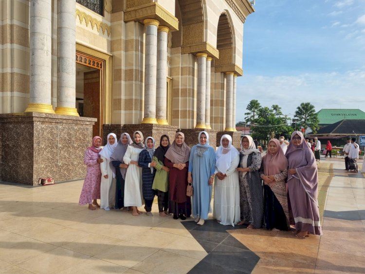 Sholat subuh berjamaah bersama ibu bupati klaten