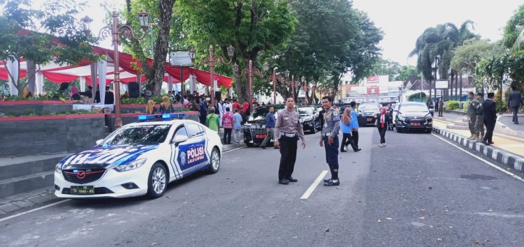 Pengaturan Lalu lintas di Alun-Alun Klaten 