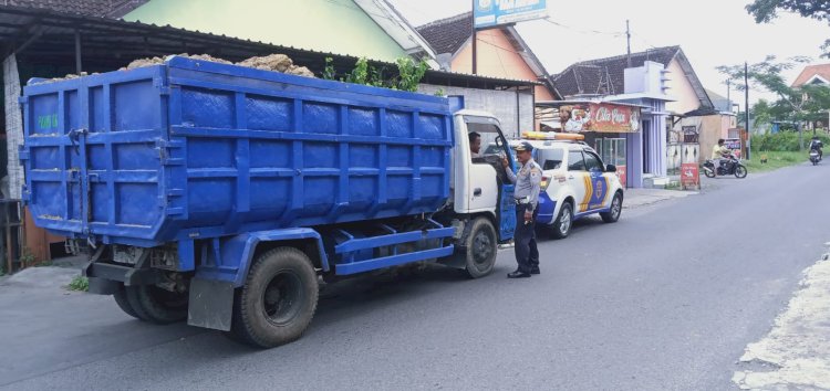 Operasi Truck Urug Tol