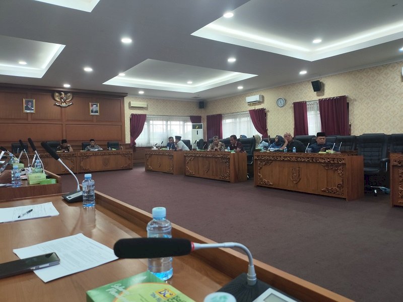 Kepala Dinas Perhubungan Kab. Klaten Hadiri Rapat Badan Anggaran DPRD