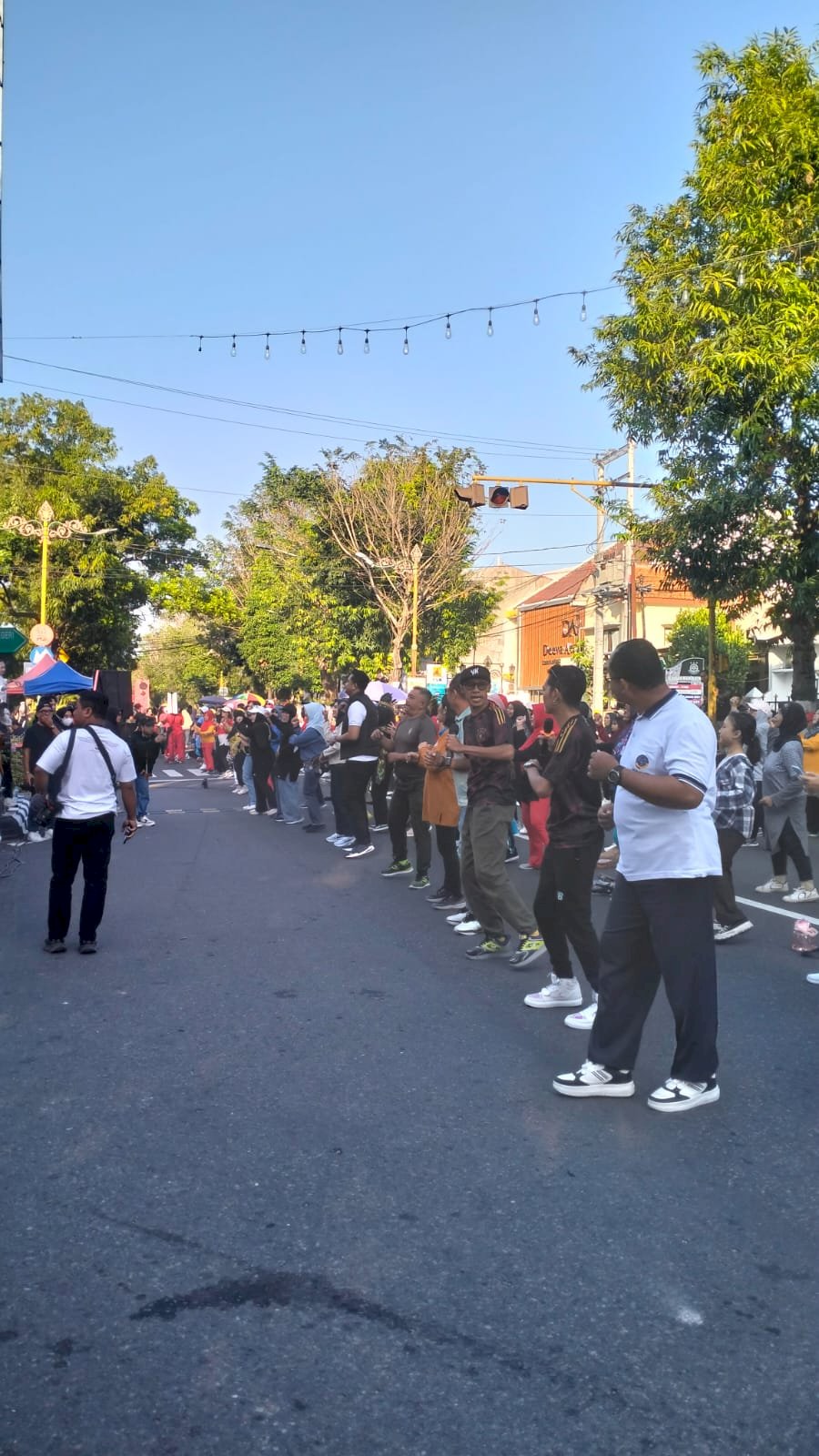 Car Free Day Klaten: Bupati Klaten Ikuti Senam Bersama Masyarakat