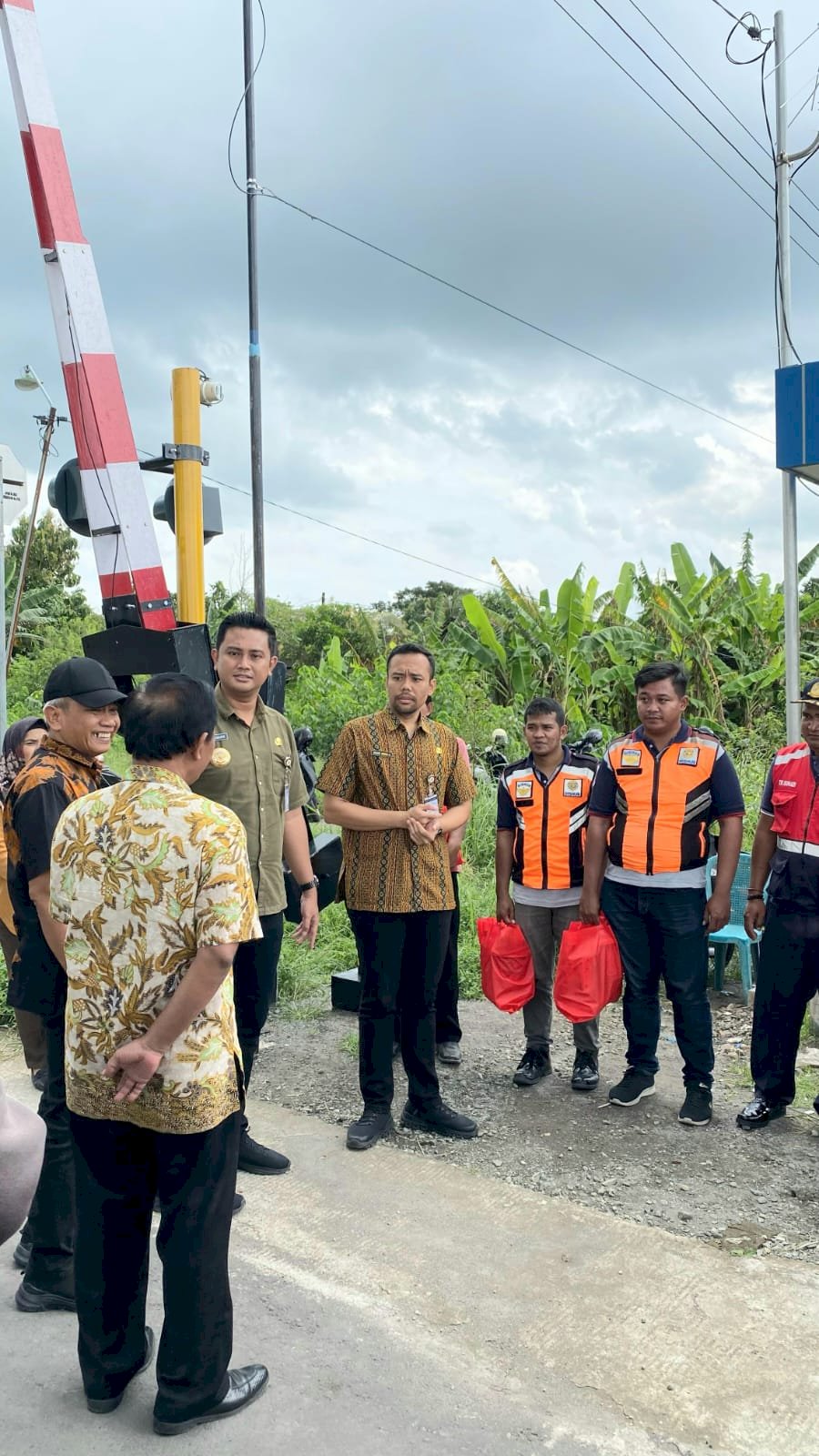 Kunjungan Bupati dan Wakil Bupati Klaten ke Palang Boto: Pengaturan Lalu Lintas dan Santunan untuk Petugas