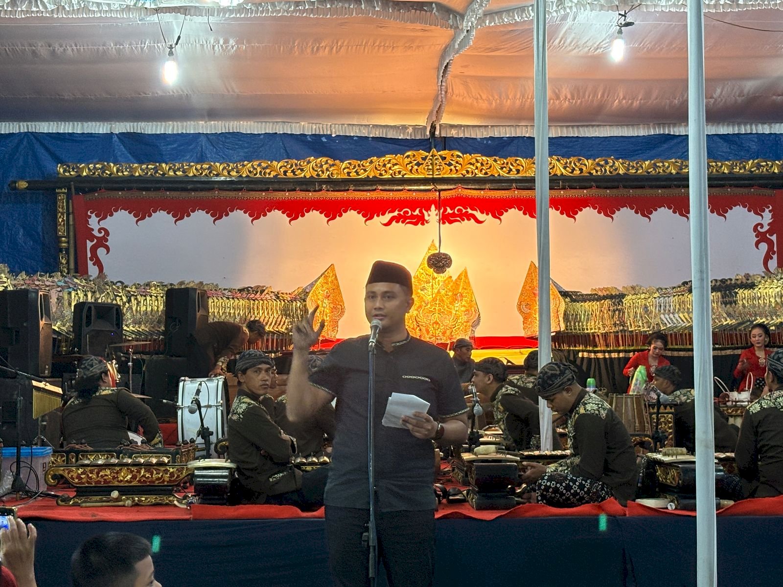 Pengawalan Bupati Klaten : Dinas Perhubungan Klaten untuk Pagelaran Wayang Kulit yang Meriah