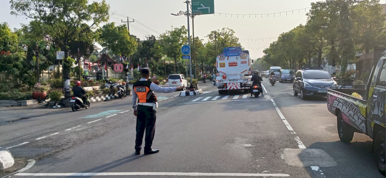 Patwal Dishub Klaten Sukses Atur Lalu Lintas dan Parkir pada Apel PAM Swakarsa Pemda Klaten