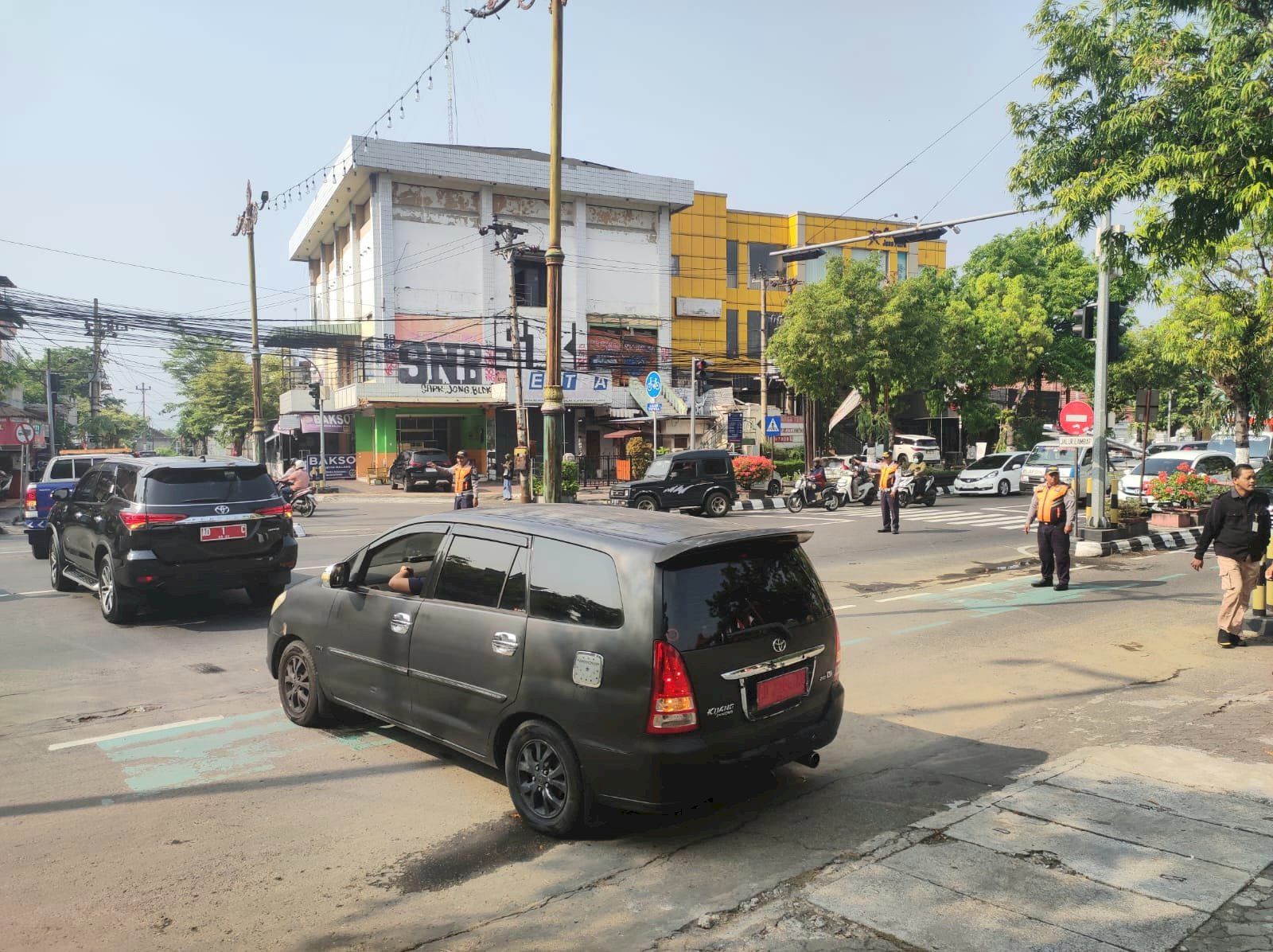 Patwal Dishub Klaten Sukses Atur Lalu Lintas dan Parkir pada Apel PAM Swakarsa Pemda Klaten