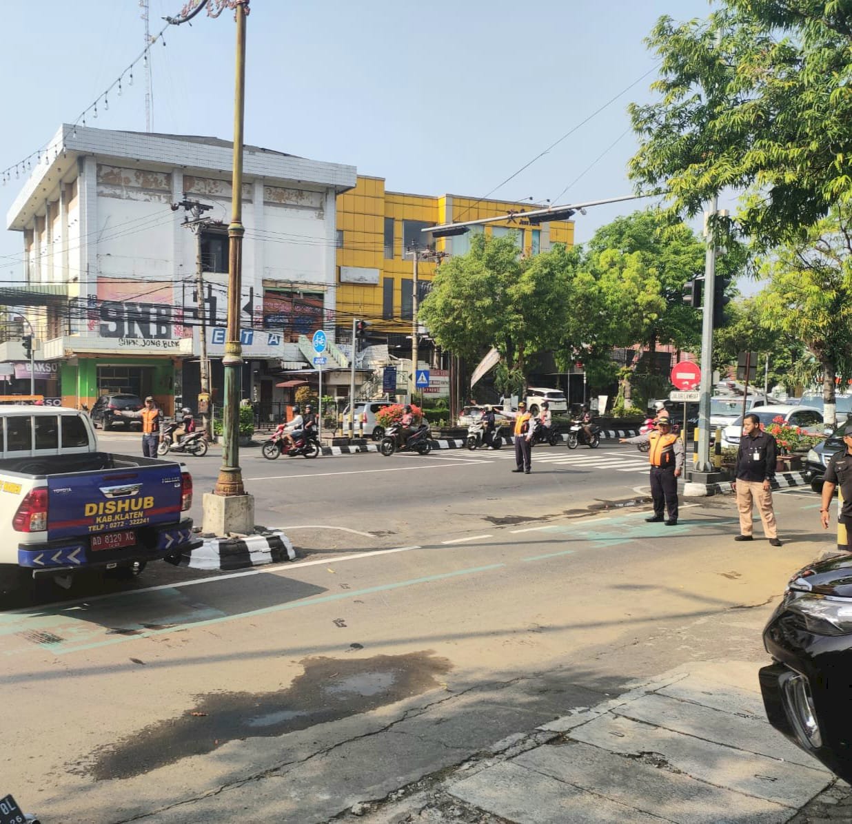 Patwal Dishub Klaten Sukses Atur Lalu Lintas dan Parkir pada Apel PAM Swakarsa Pemda Klaten